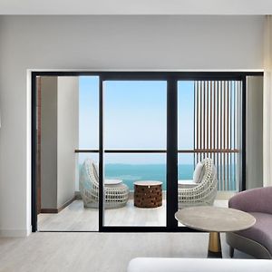 Deluxe Twin Room Balcony